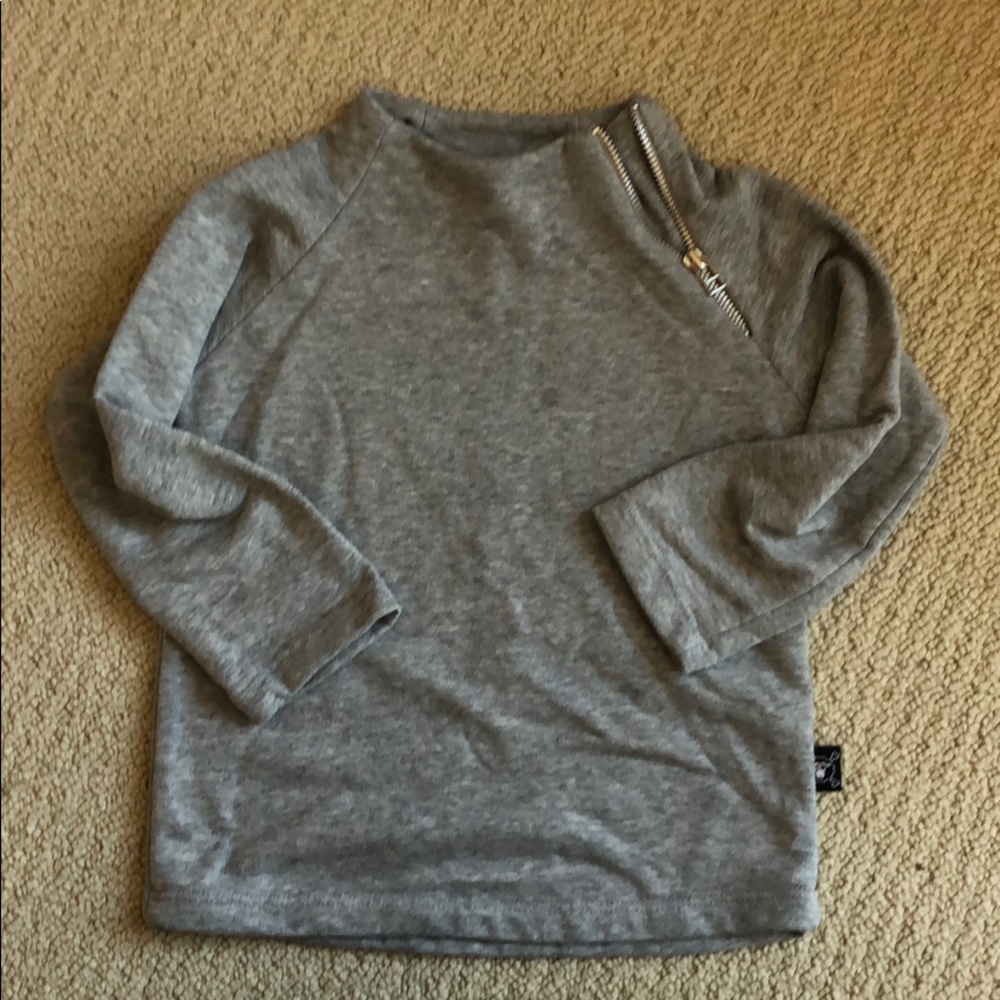 EUC Worn 1x Nununu child unisex sweatshirt